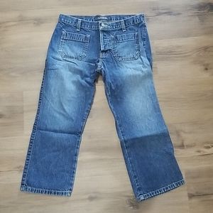 Abercrombie & Fitch Cropped Jeans. Size 2
